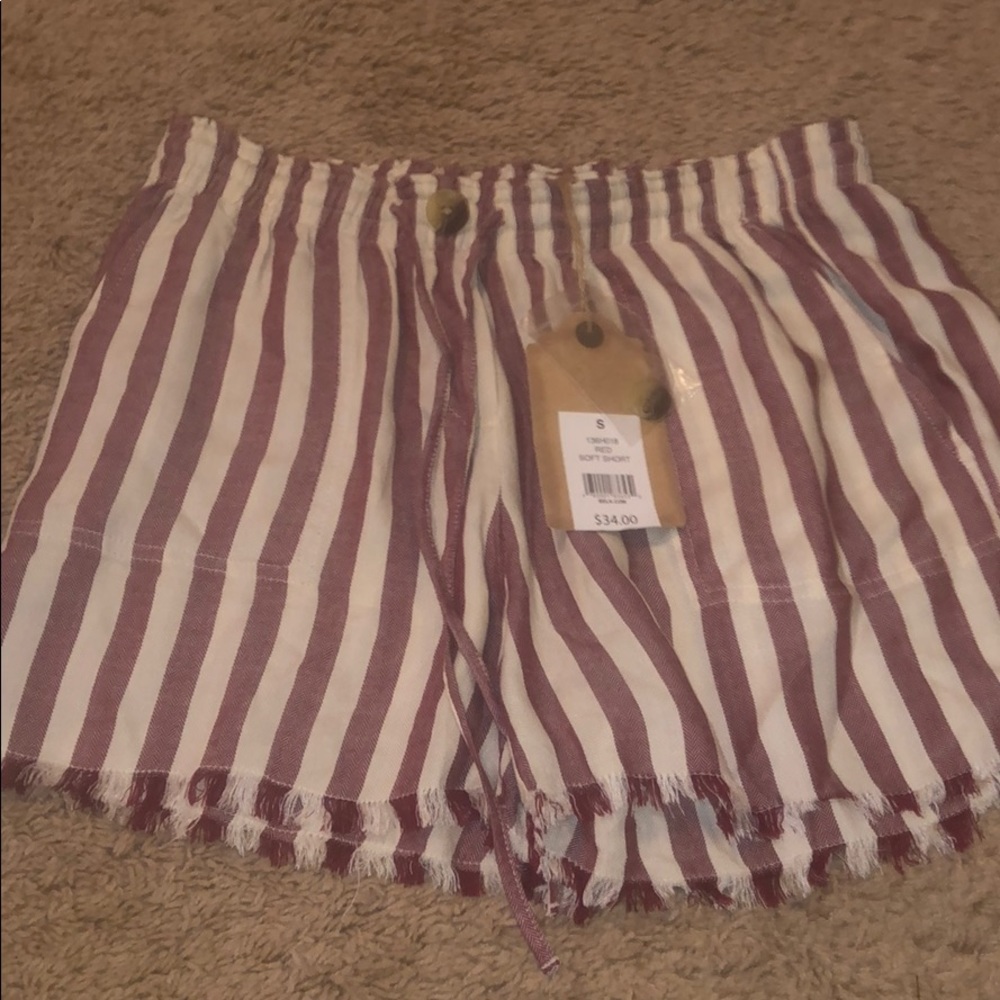 Red/white shorts